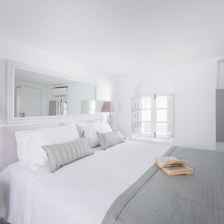 Aqua Mare Luxury Suites Imerovigli  Bagian luar foto