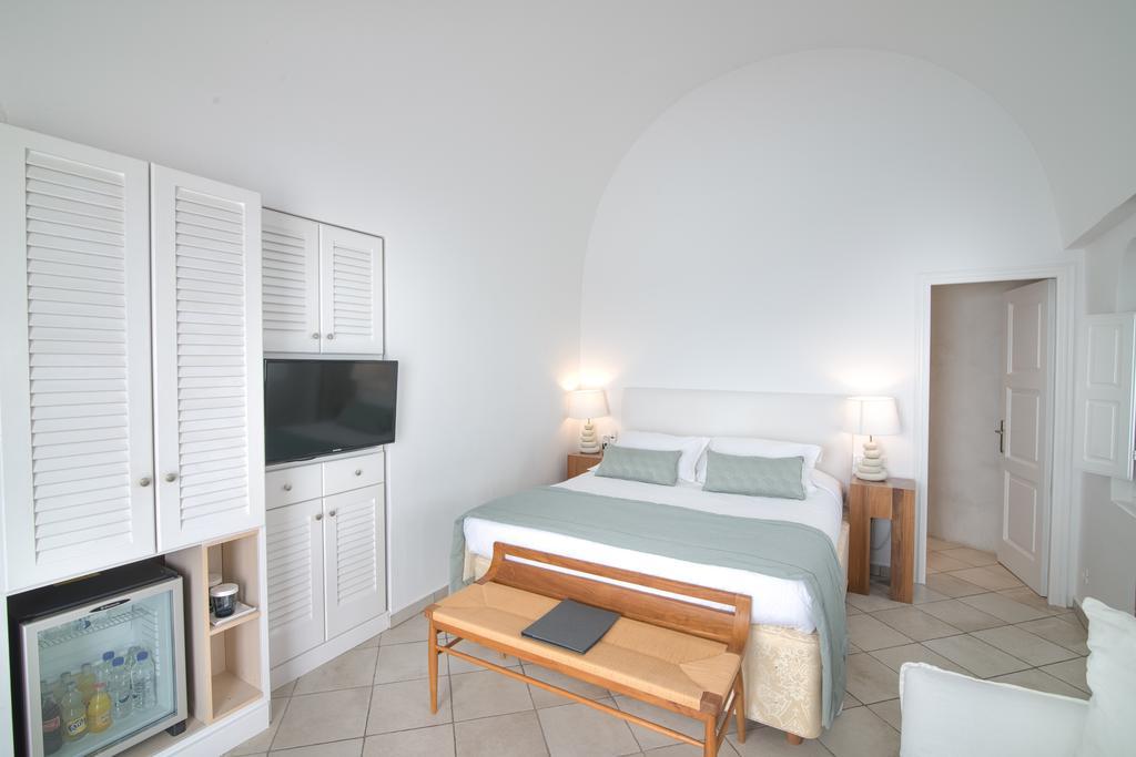 Aqua Mare Luxury Suites Imerovigli  Bagian luar foto