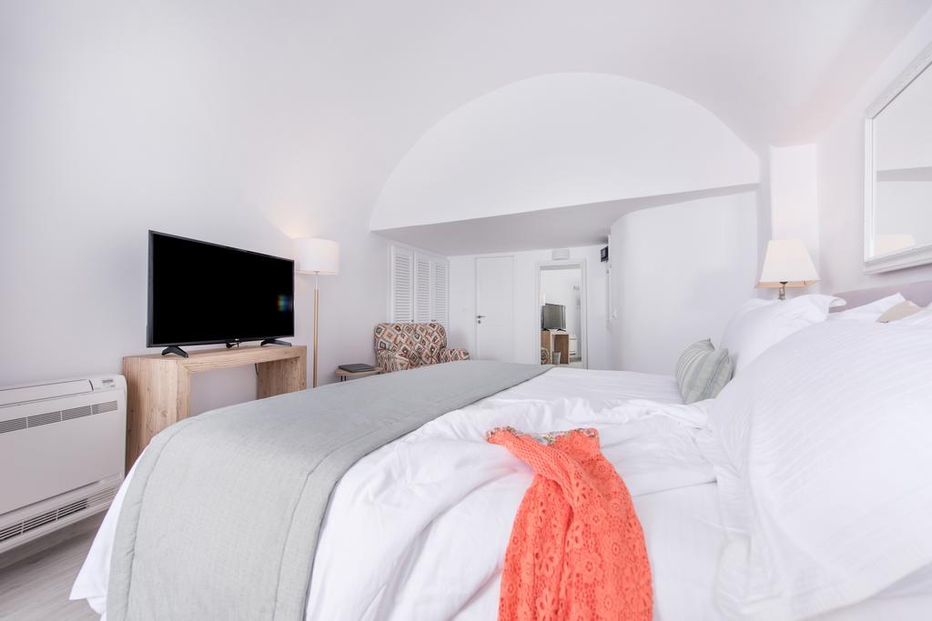 Aqua Mare Luxury Suites Imerovigli  Bagian luar foto